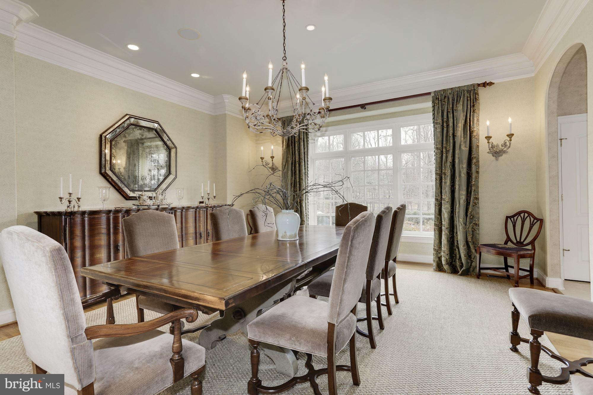 POTOMAC OUTSIDE - Residential