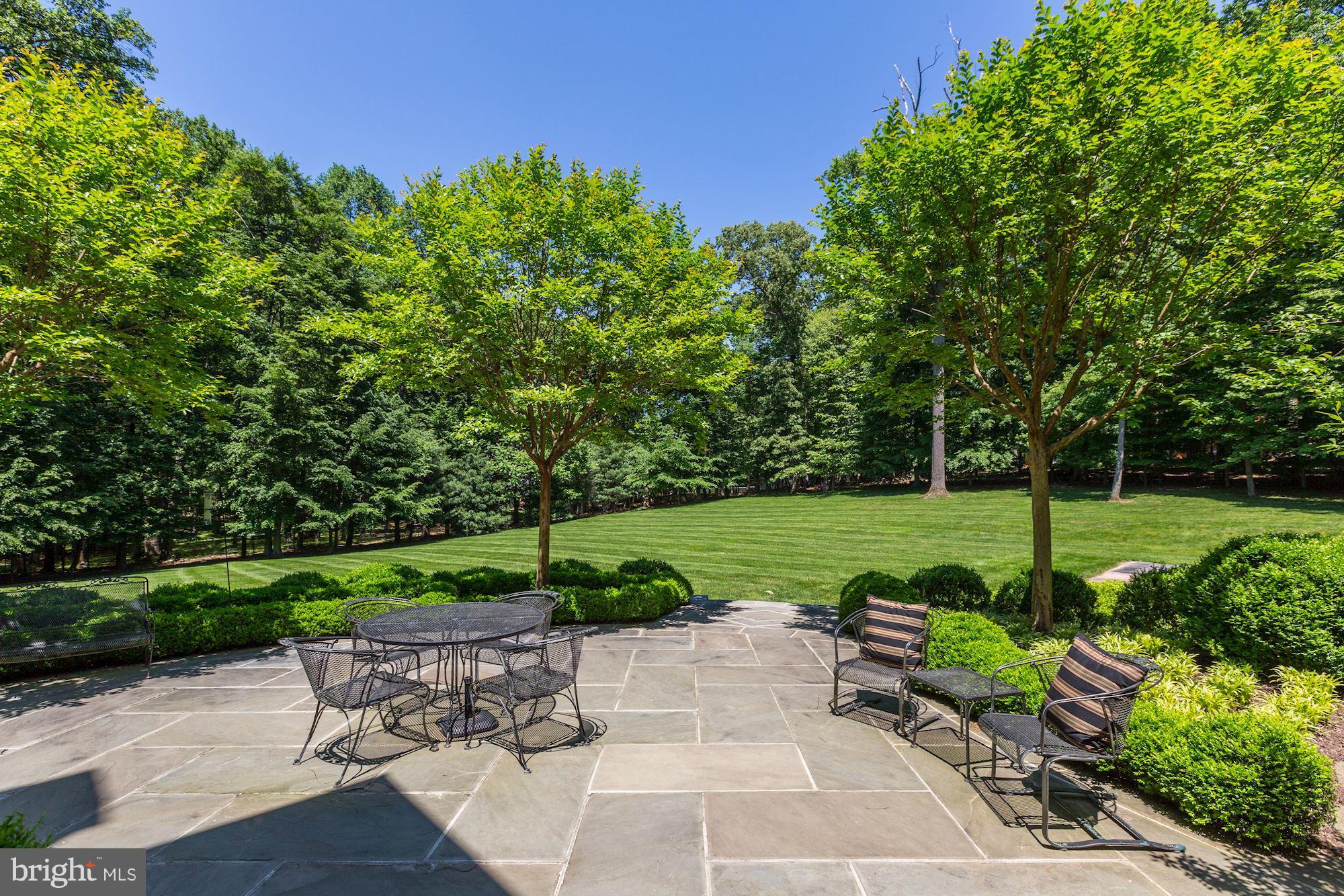 POTOMAC OUTSIDE - Residential