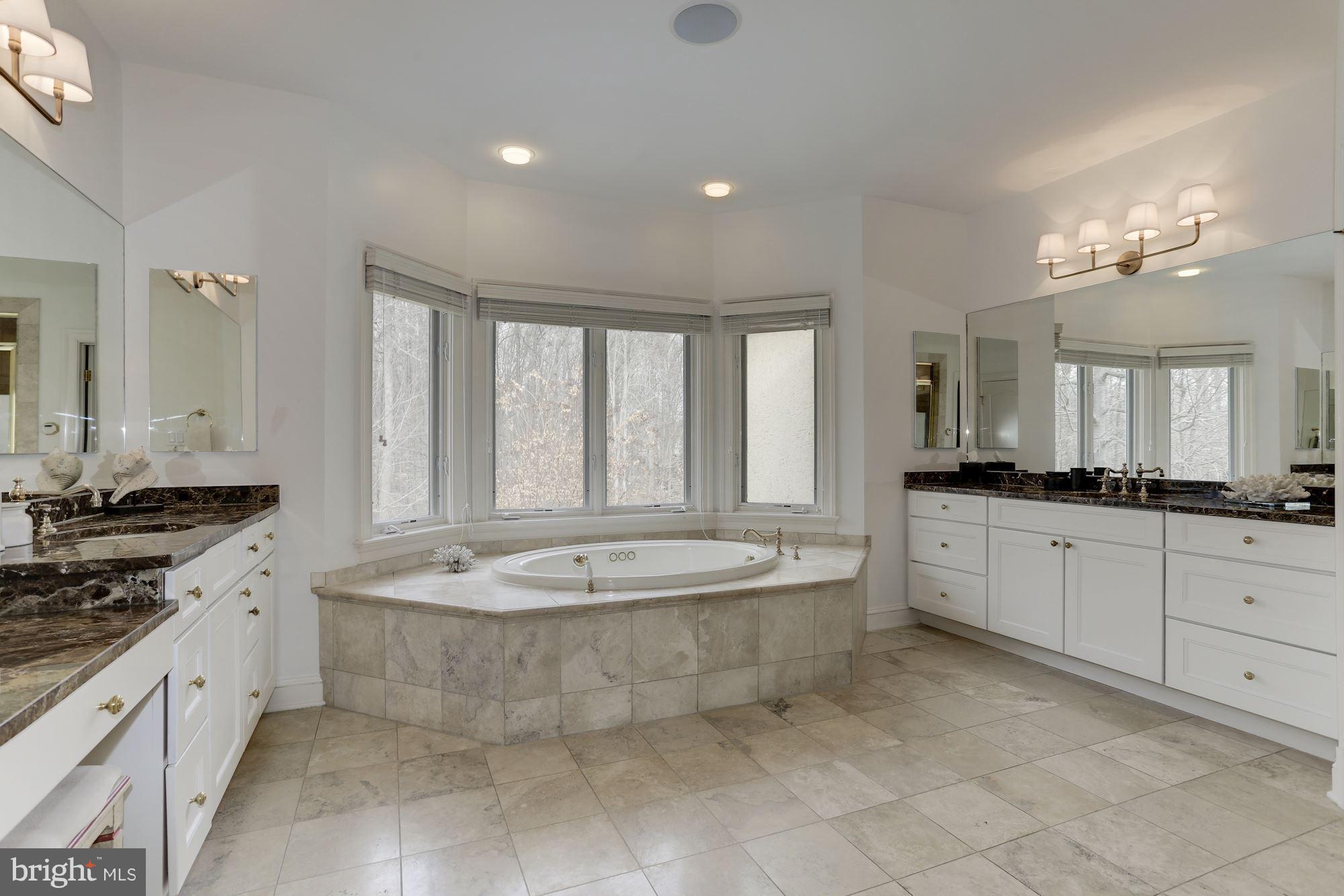 POTOMAC OUTSIDE - Residential