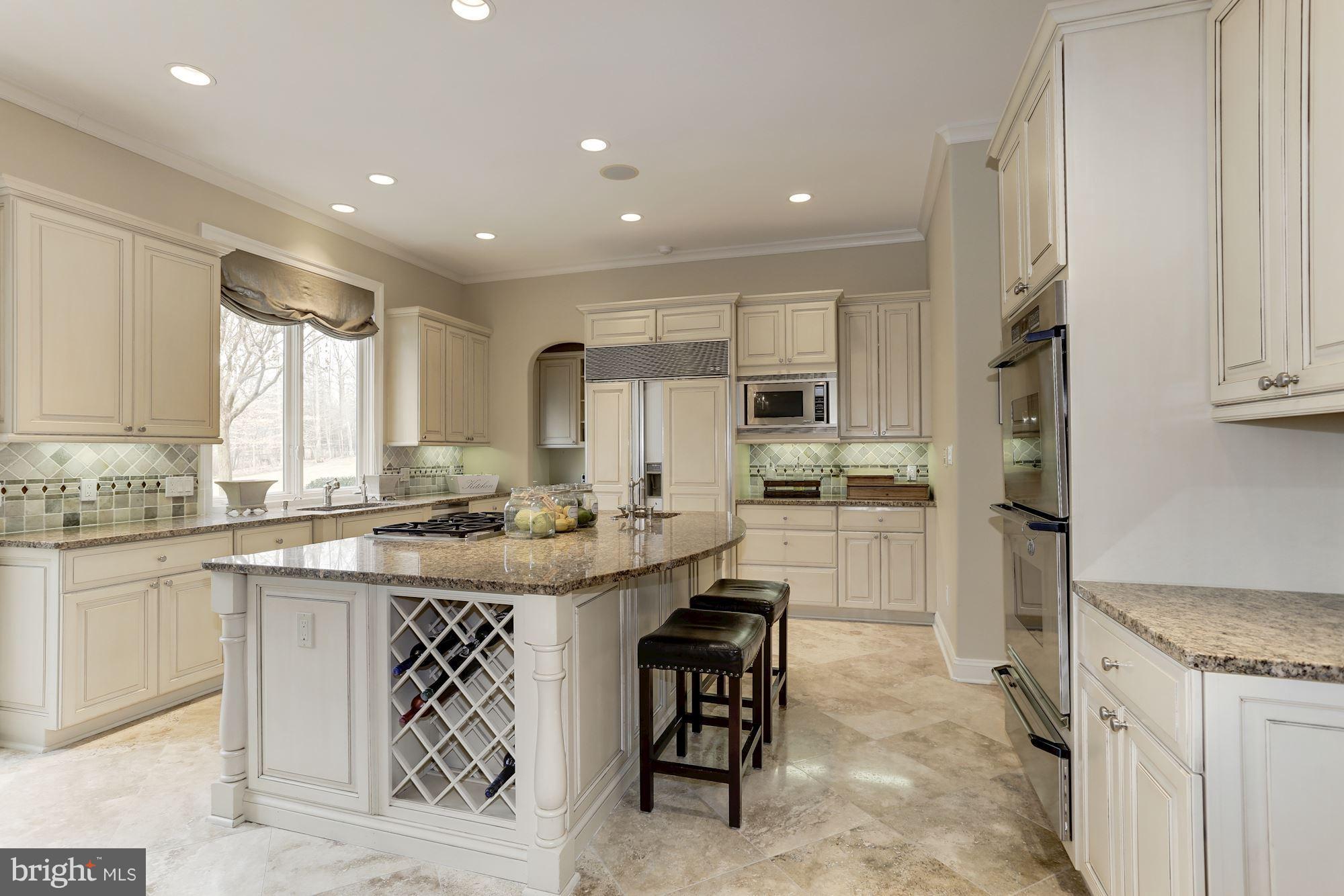 POTOMAC OUTSIDE - Residential