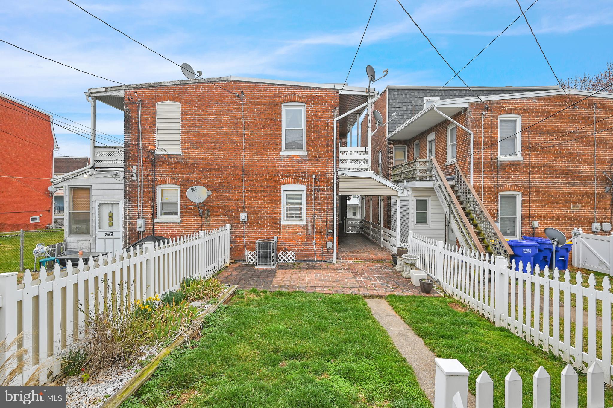 NORTH YORK BORO - Residential