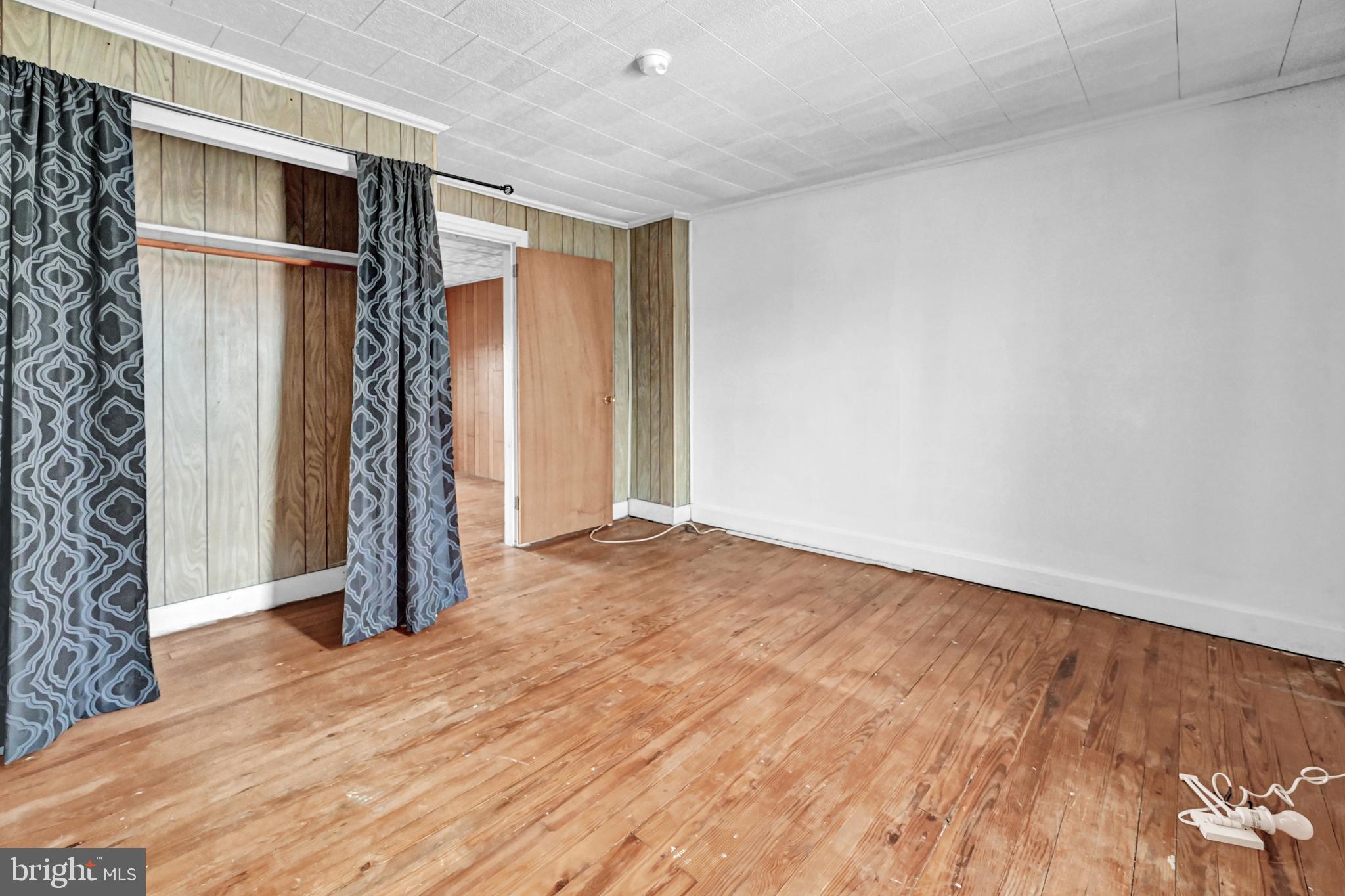 NORTH YORK BORO - Residential