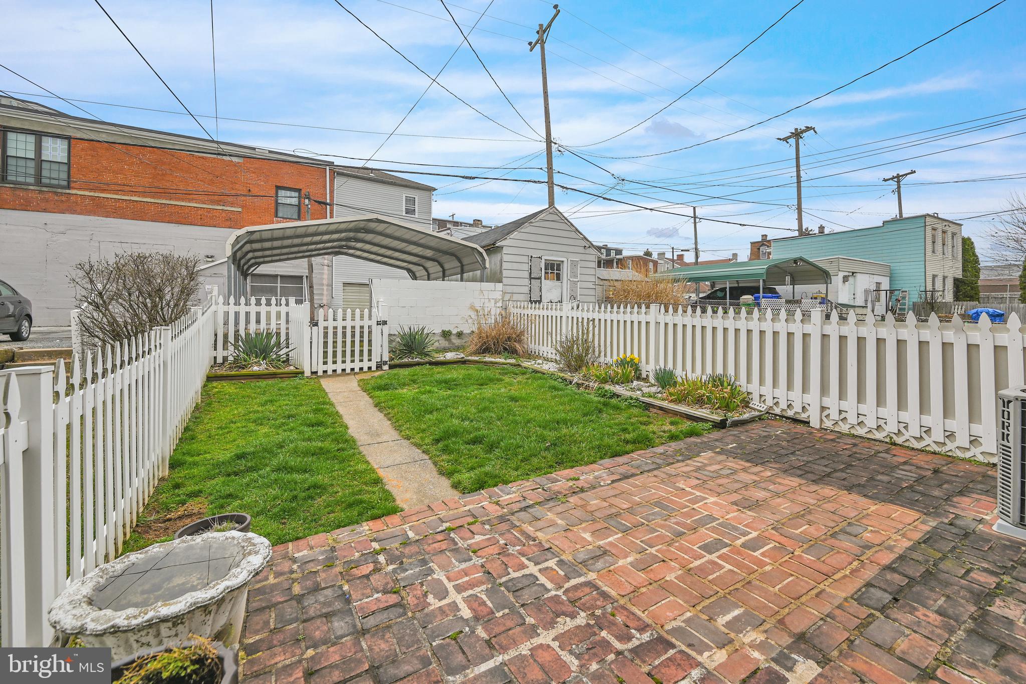 NORTH YORK BORO - Residential