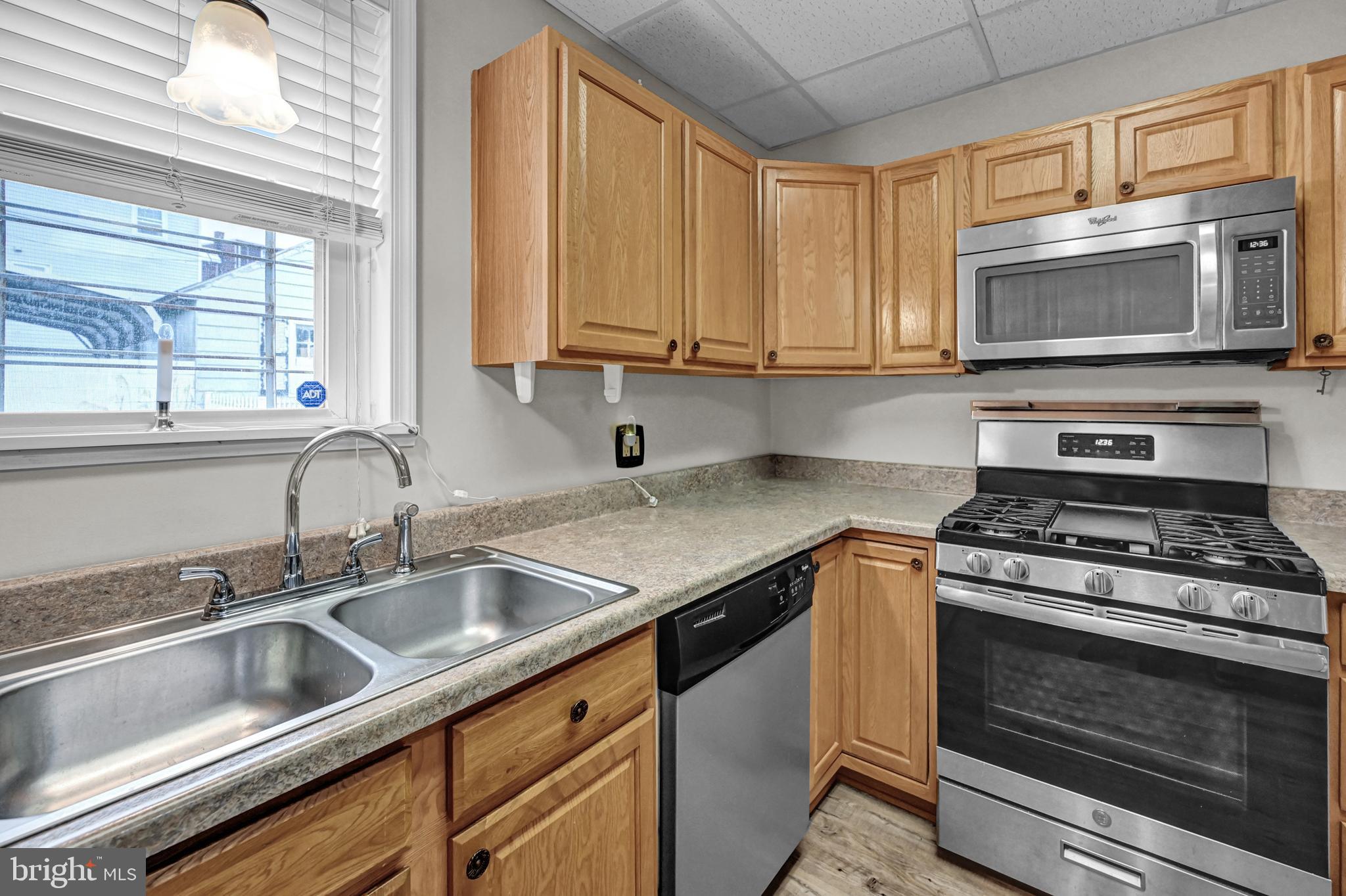 NORTH YORK BORO - Residential