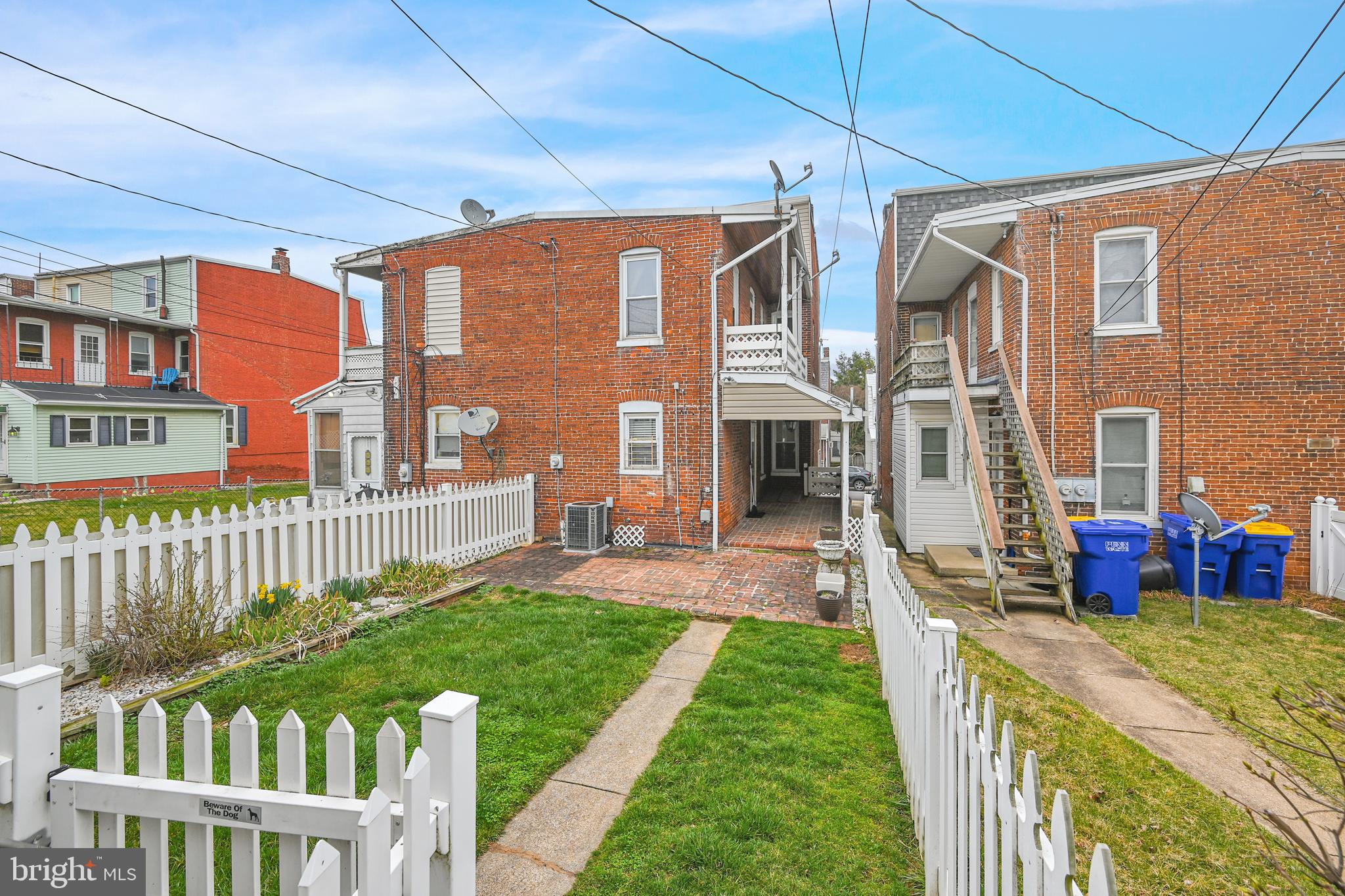 NORTH YORK BORO - Residential