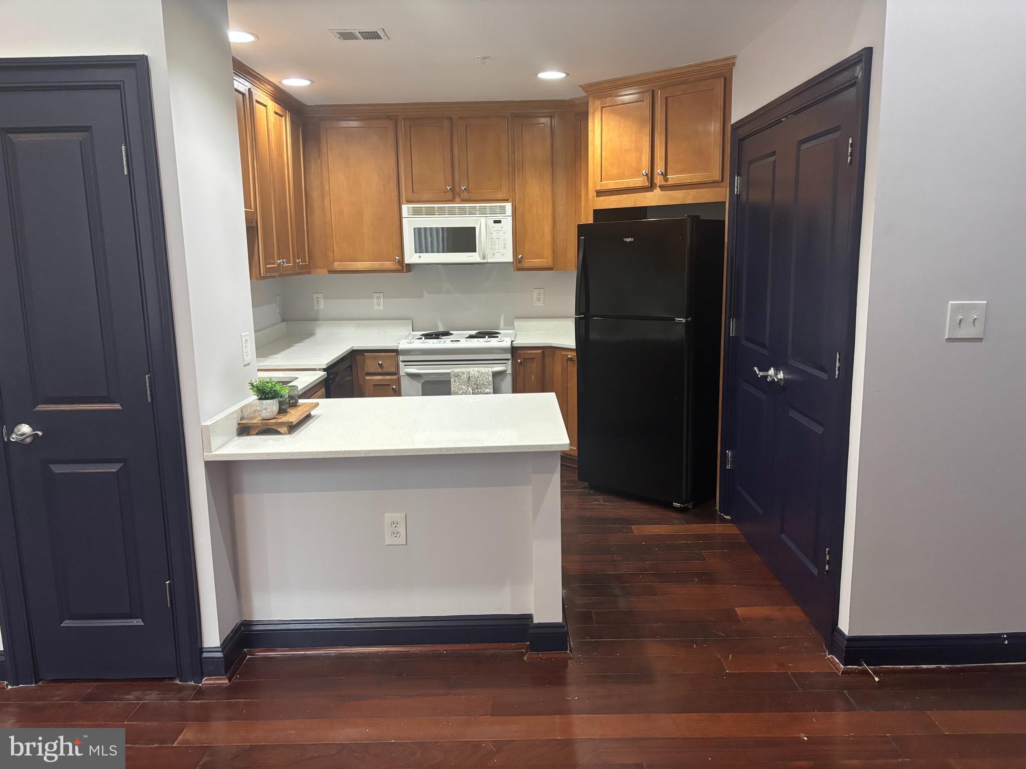 MONROE AT VIRGINIA SQUARE - Residential