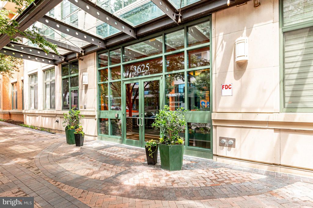 Photo of 3625 10th Street N #101, ARLINGTON, VA 22201 (MLS # VAAR2063192)