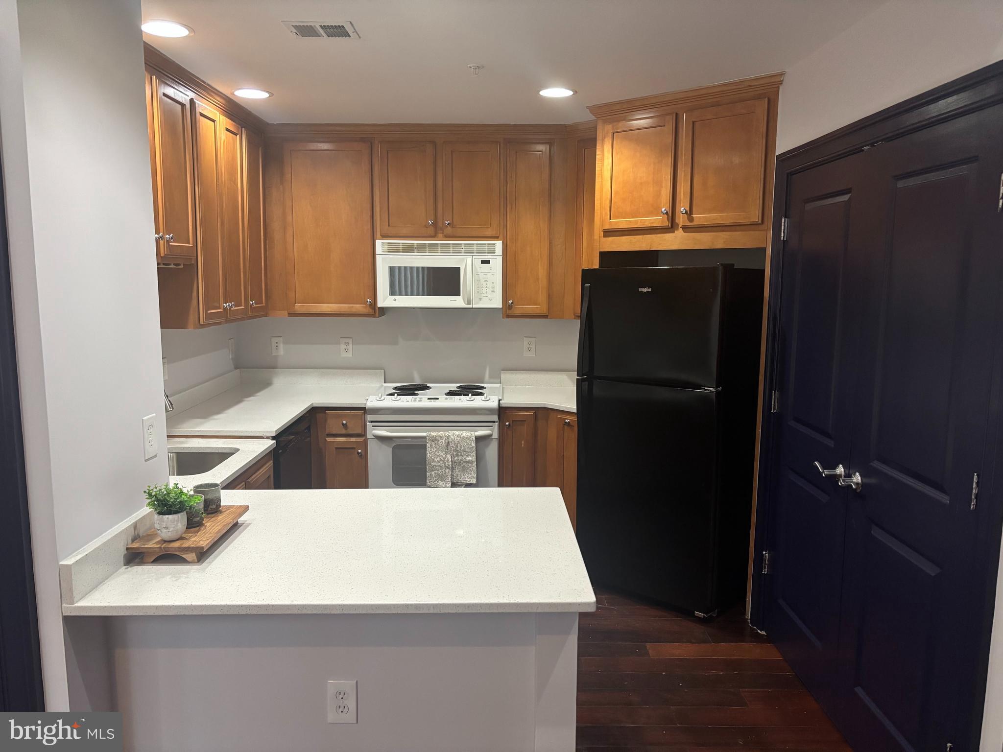 MONROE AT VIRGINIA SQUARE - Residential