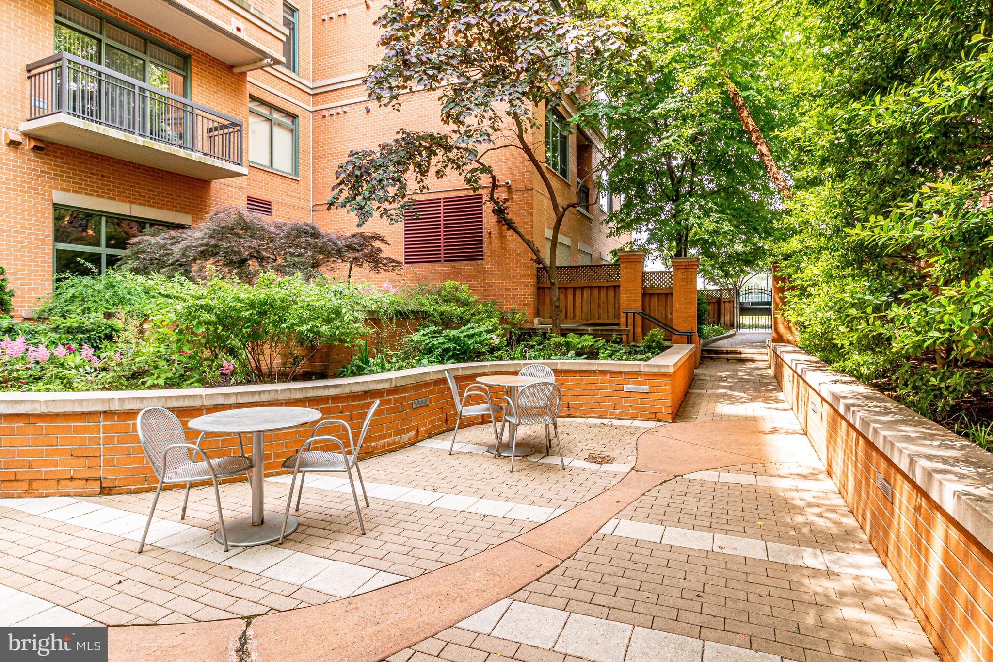 MONROE AT VIRGINIA SQUARE - Residential