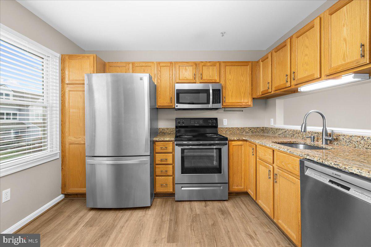 203 SCHOONER WAY 48