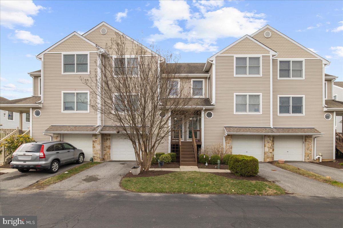 203 SCHOONER WAY 48