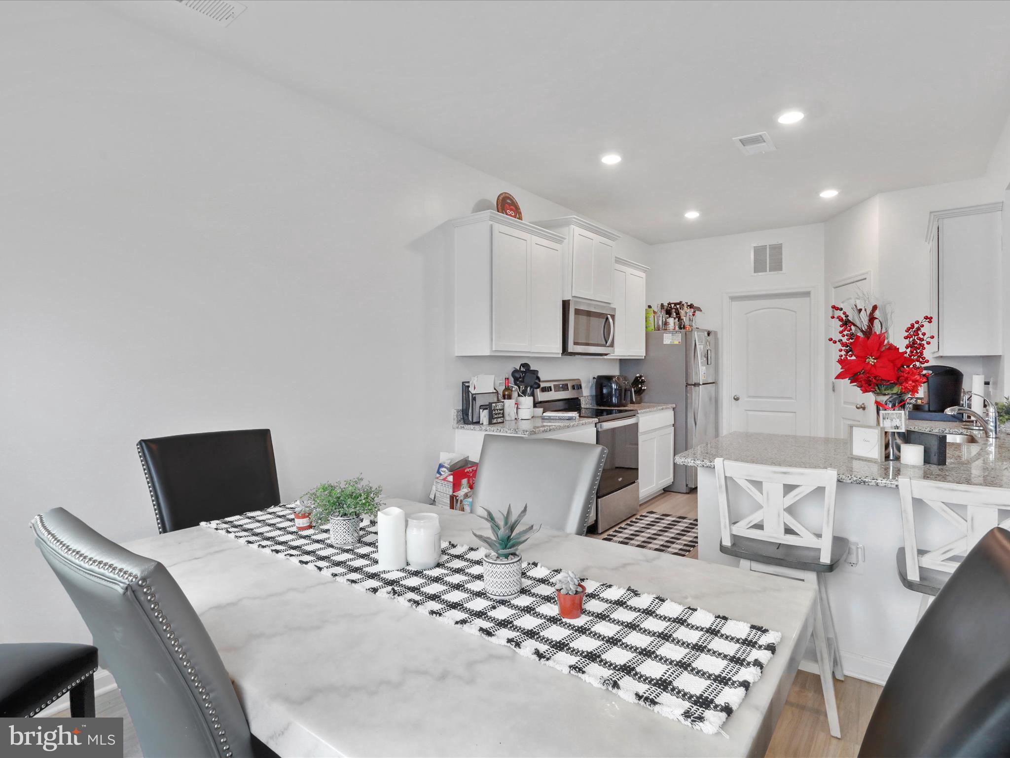 BROOKFIELD ON THE POTOMAC - Residential