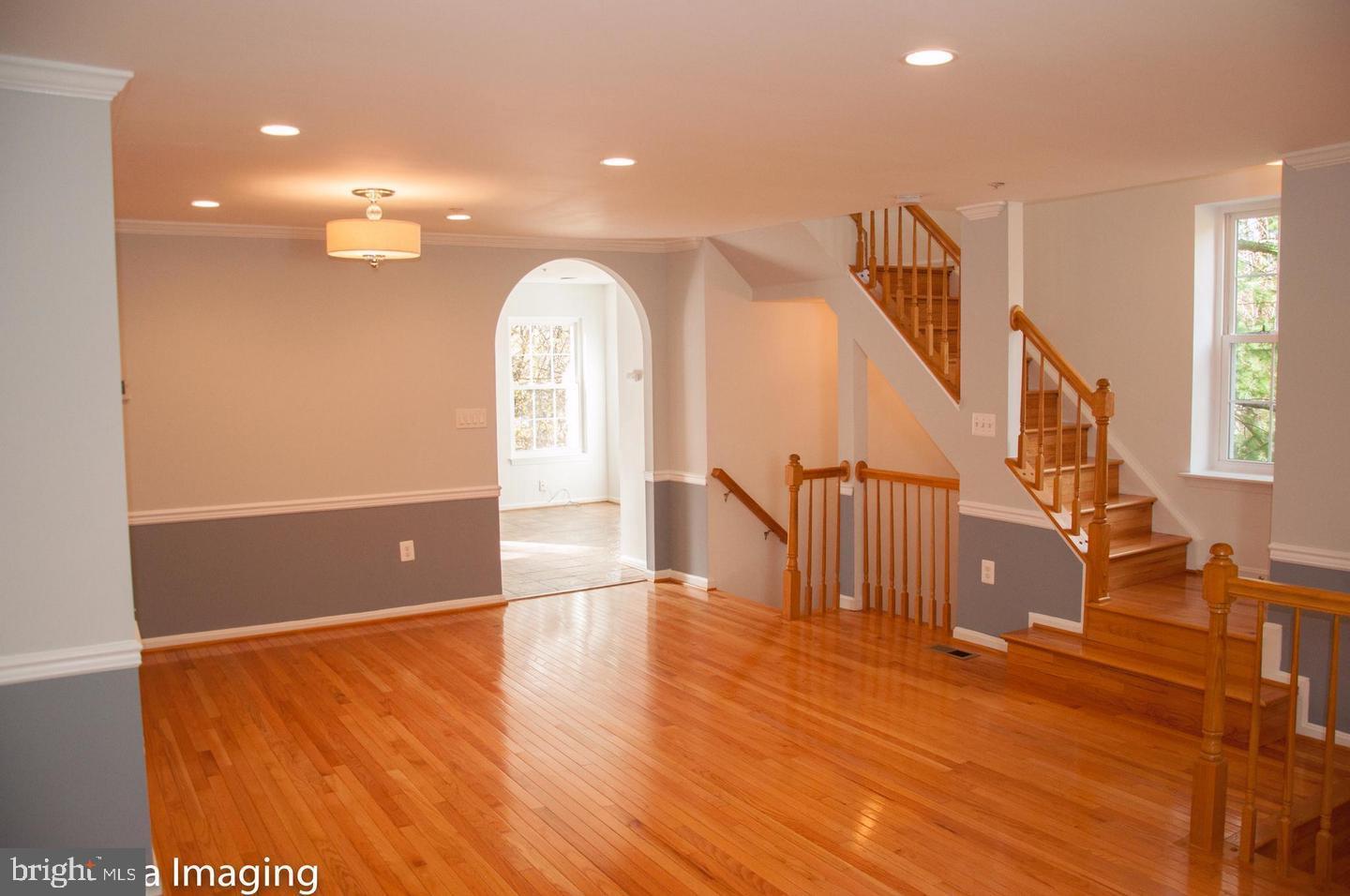 WHEATON OUT RES. (2) - Residential Lease