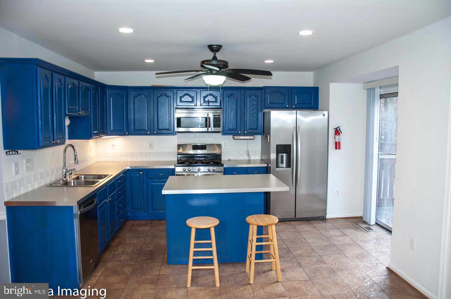 WHEATON OUT RES. (2) - Residential Lease