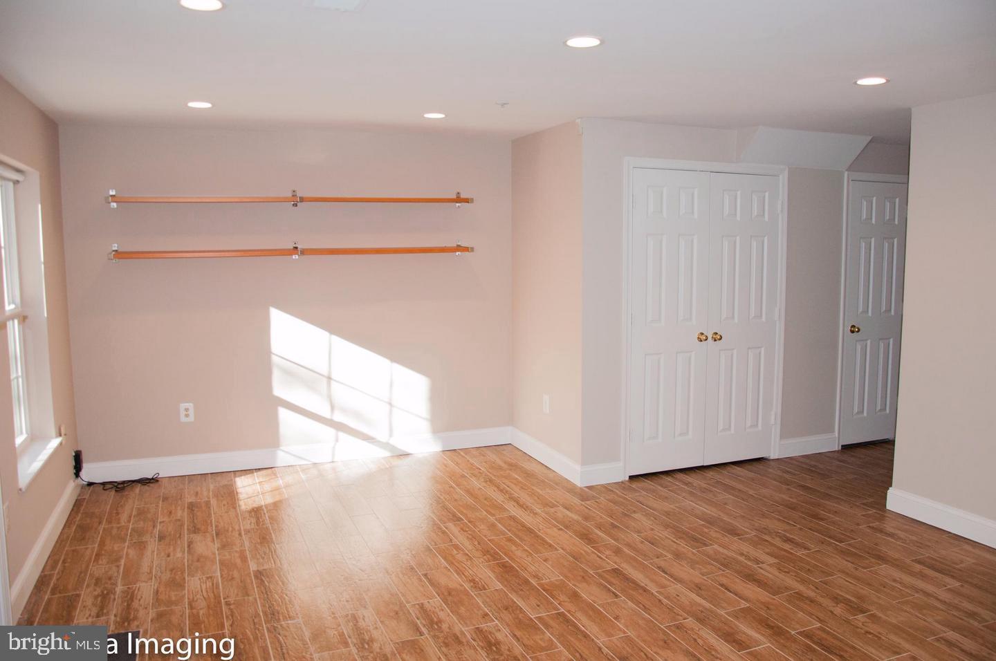 WHEATON OUT RES. (2) - Residential Lease