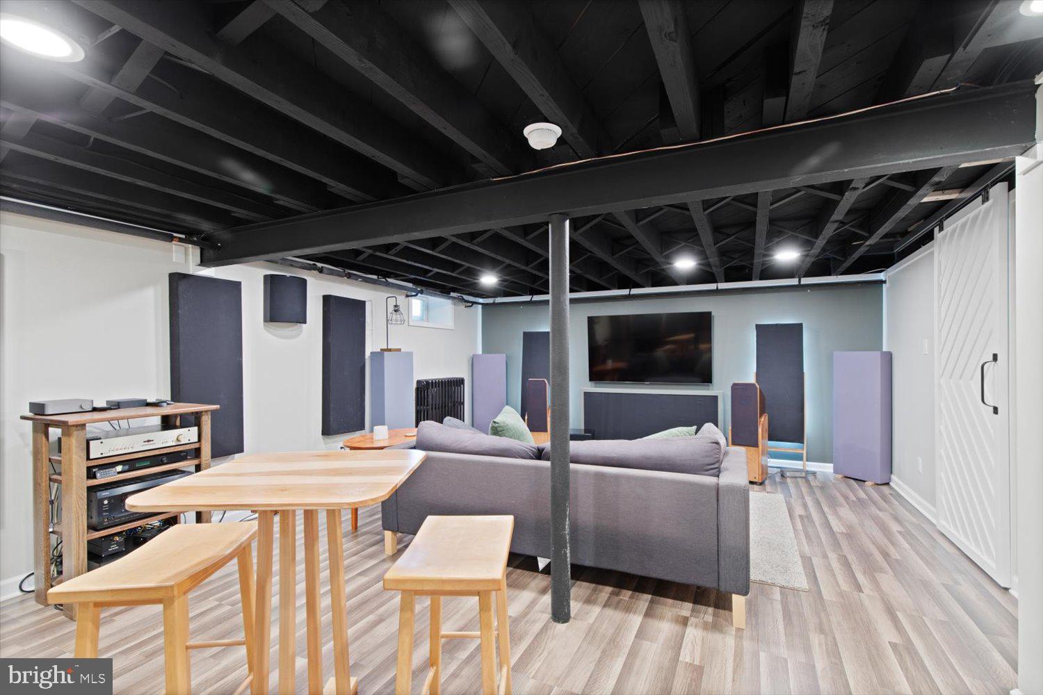 ABBEYVILLE MANOR - Residential