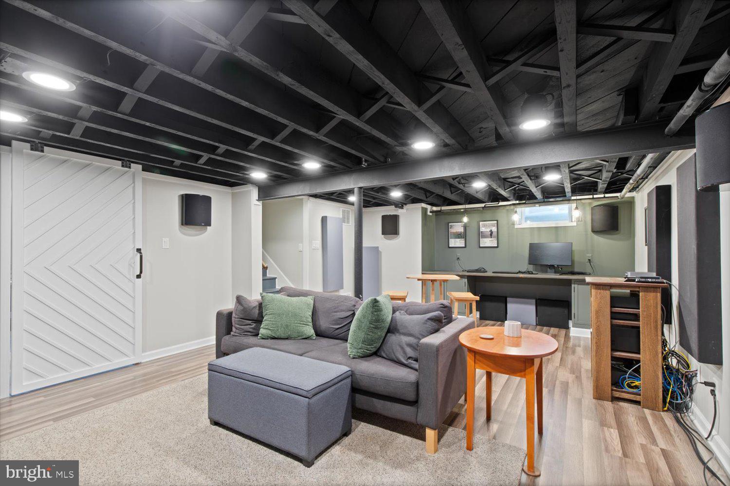 ABBEYVILLE MANOR - Residential