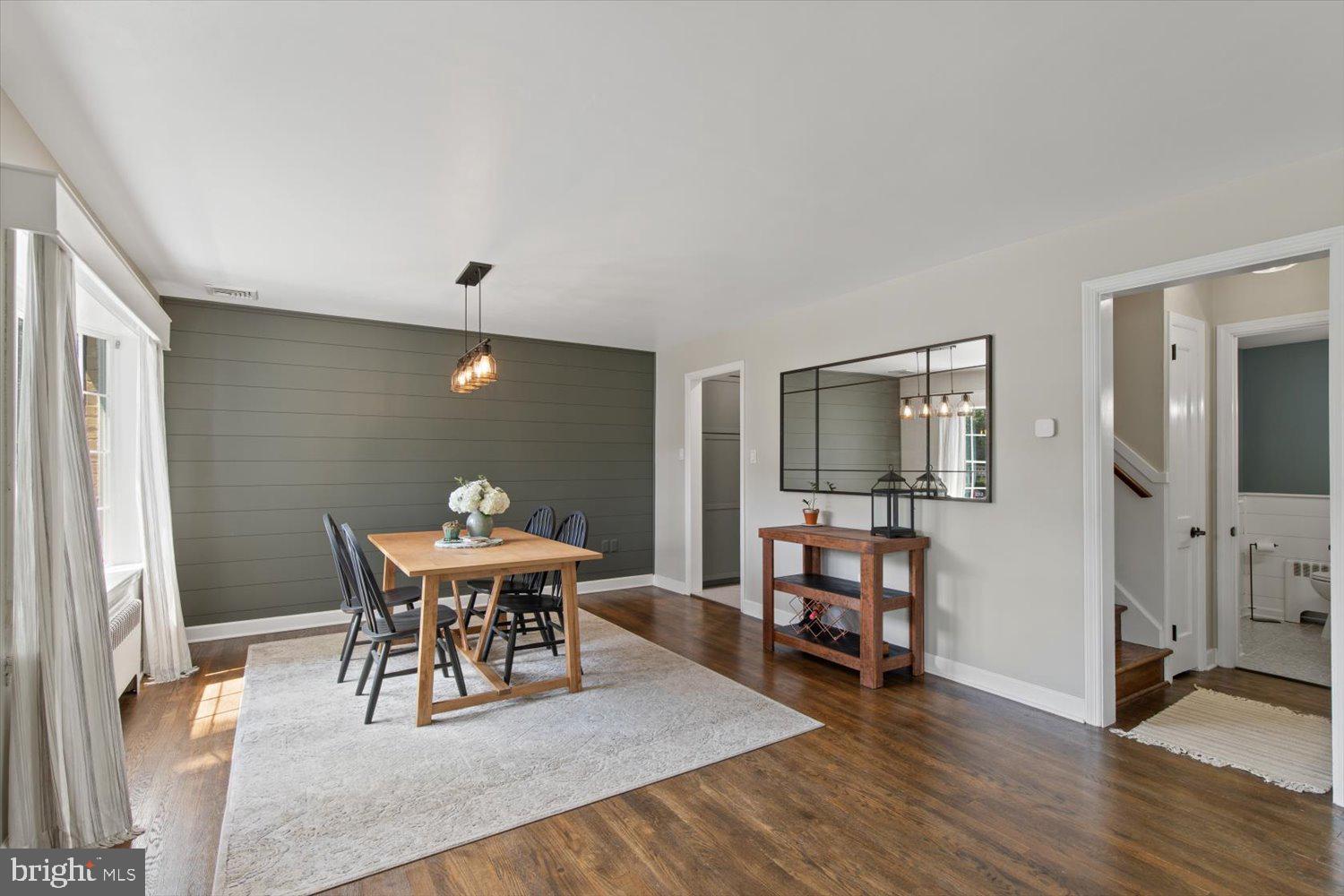 ABBEYVILLE MANOR - Residential