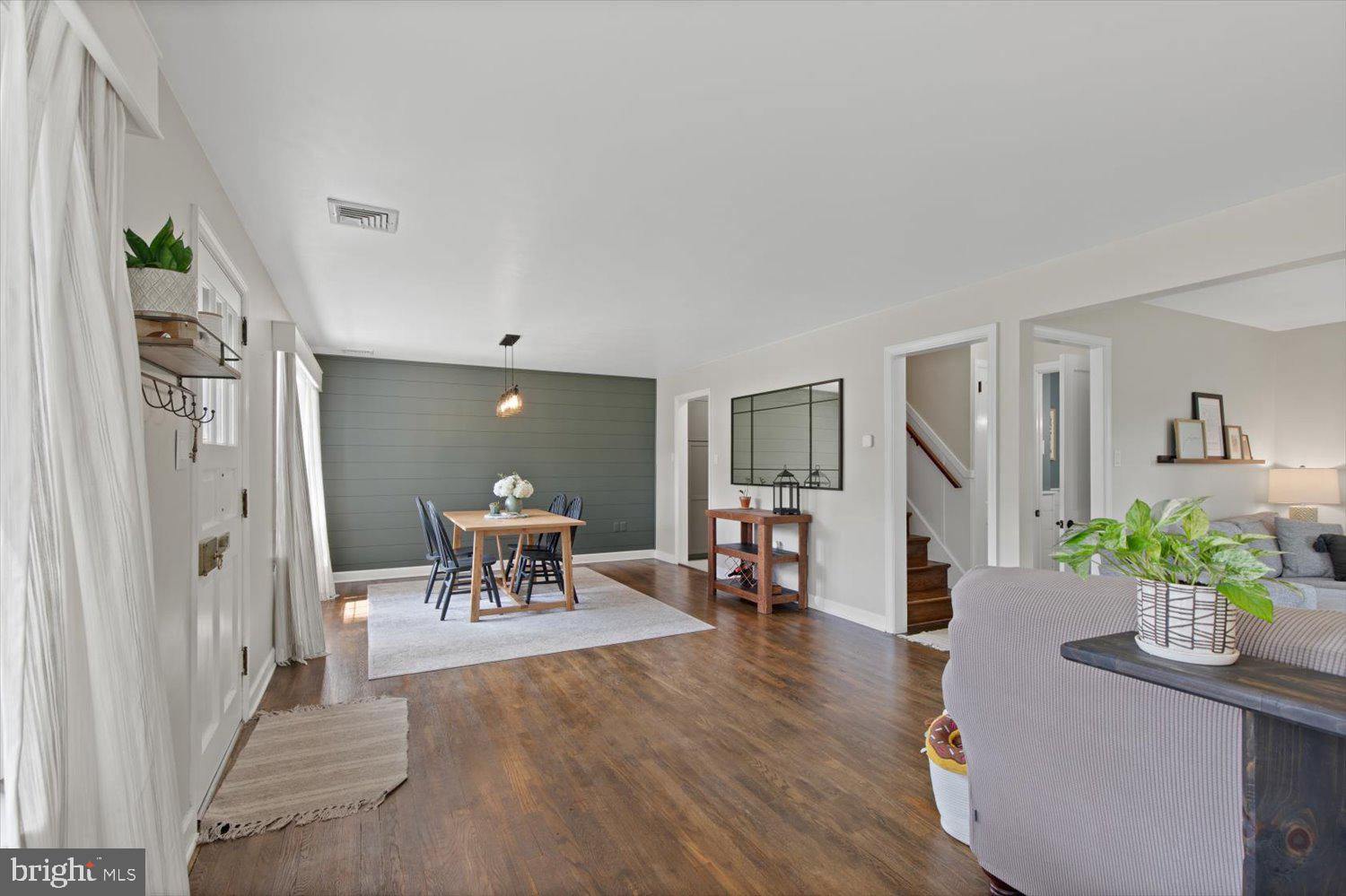 ABBEYVILLE MANOR - Residential