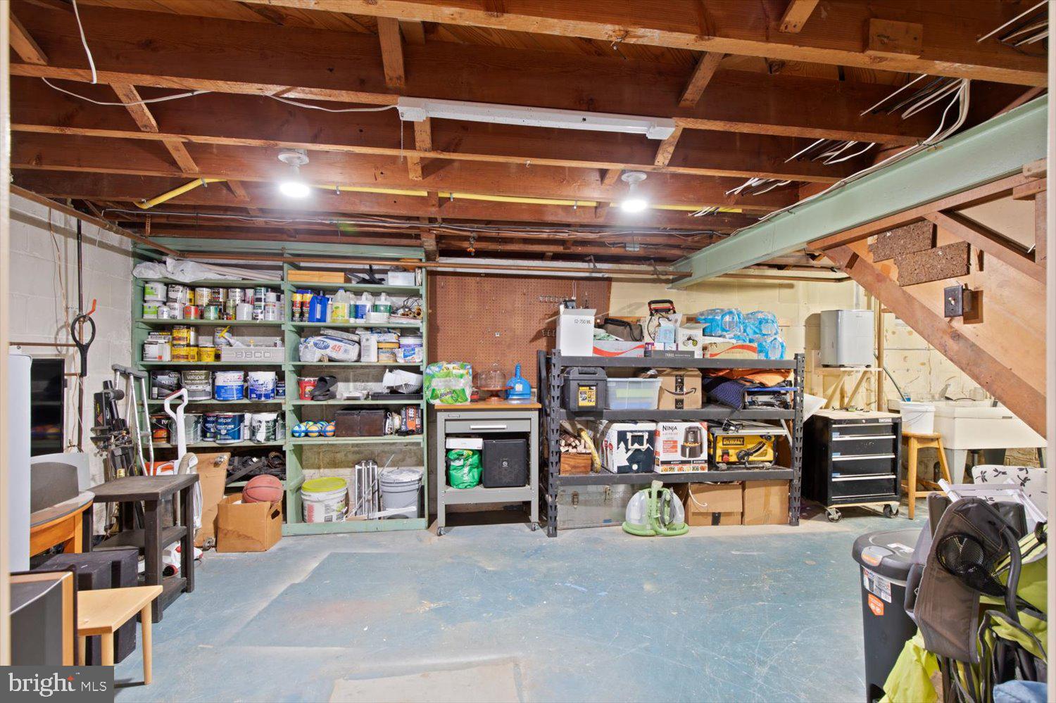 ABBEYVILLE MANOR - Residential