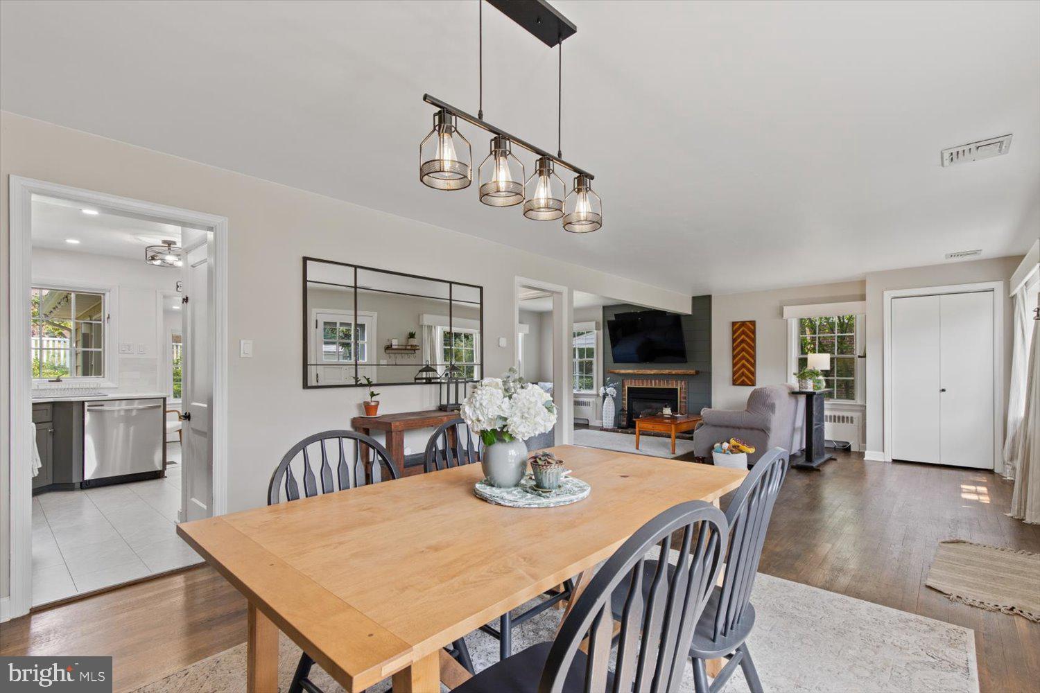 ABBEYVILLE MANOR - Residential