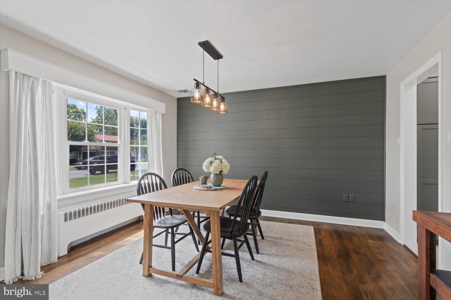 ABBEYVILLE MANOR - Residential