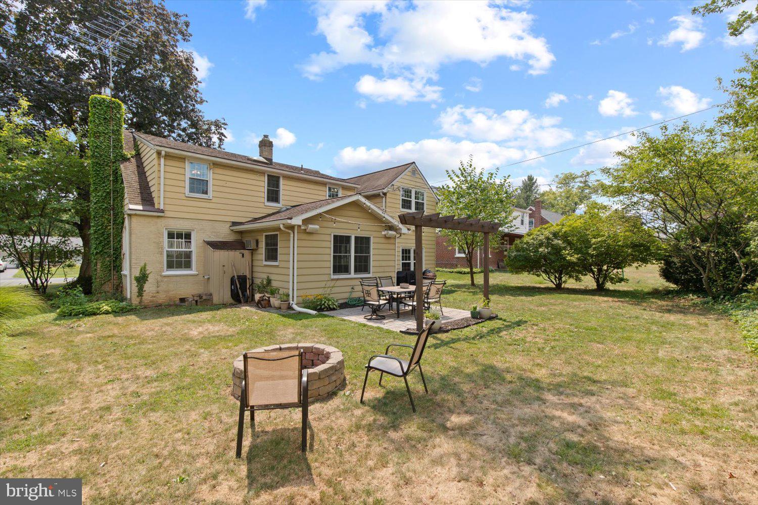 ABBEYVILLE MANOR - Residential