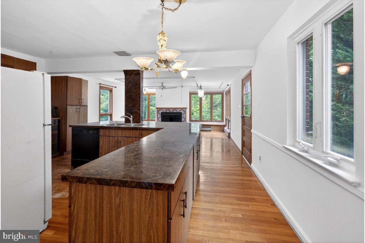 CONN AVE HILLS - Residential