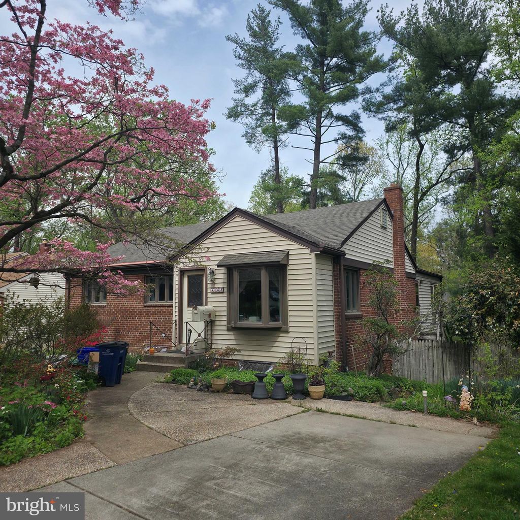 Photo of 4068 Adams Drive, SILVER SPRING, MD 20902 (MLS # MDMC2229422)