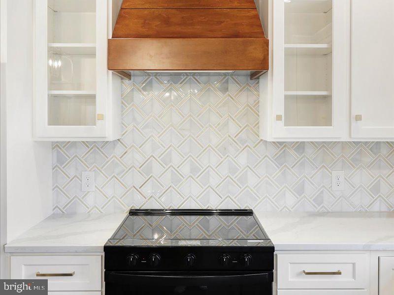 THE ESTATES AT HEARTHSIDE - Residential