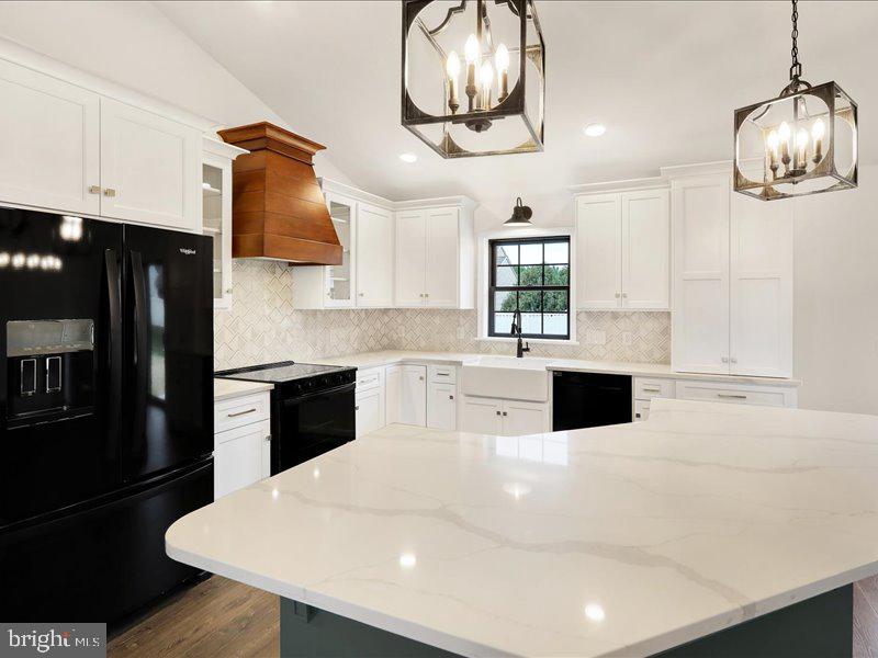 THE ESTATES AT HEARTHSIDE - Residential