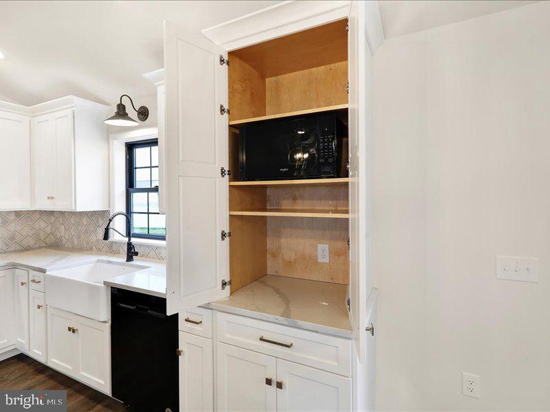 THE ESTATES AT HEARTHSIDE - Residential