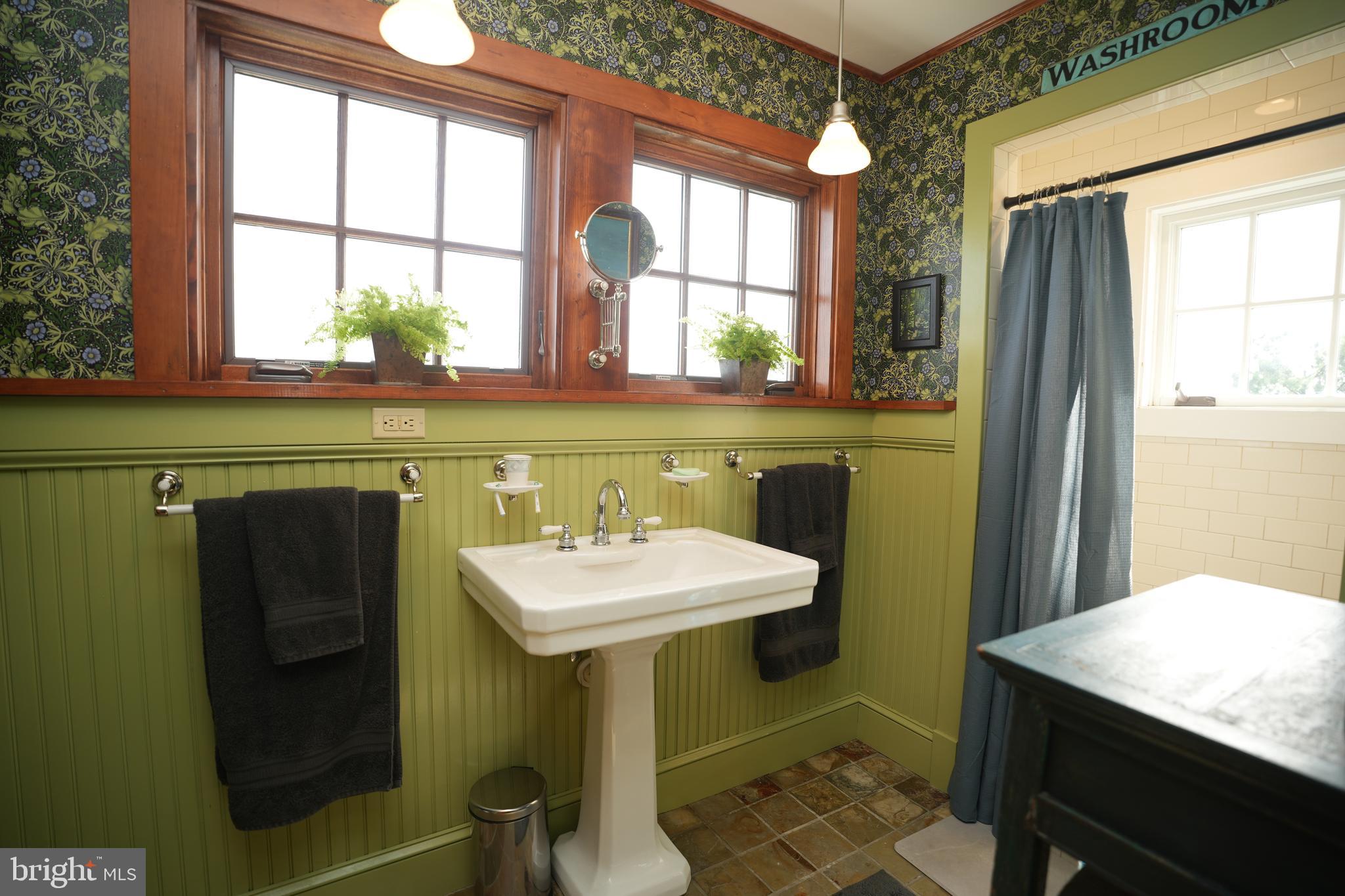 ST GEORGE ISLAND - Residential