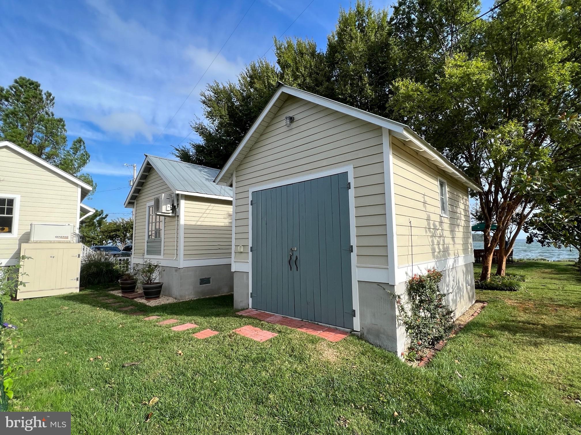 ST GEORGE ISLAND - Residential