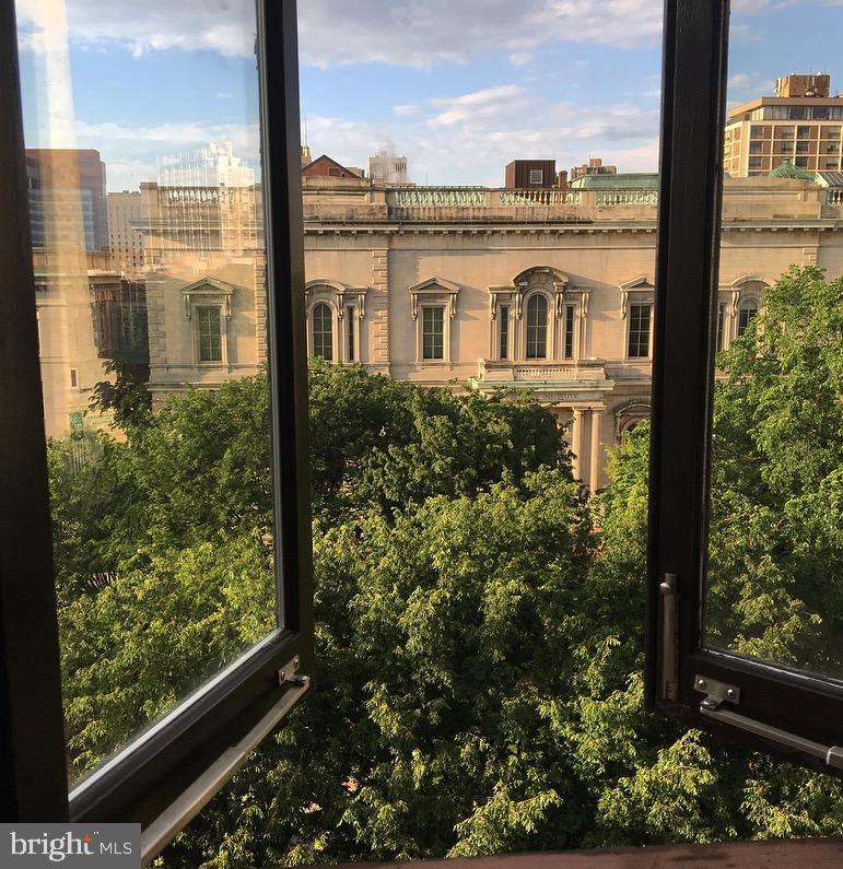 MOUNT VERNON PLACE HISTORIC DISTRICT - Residential