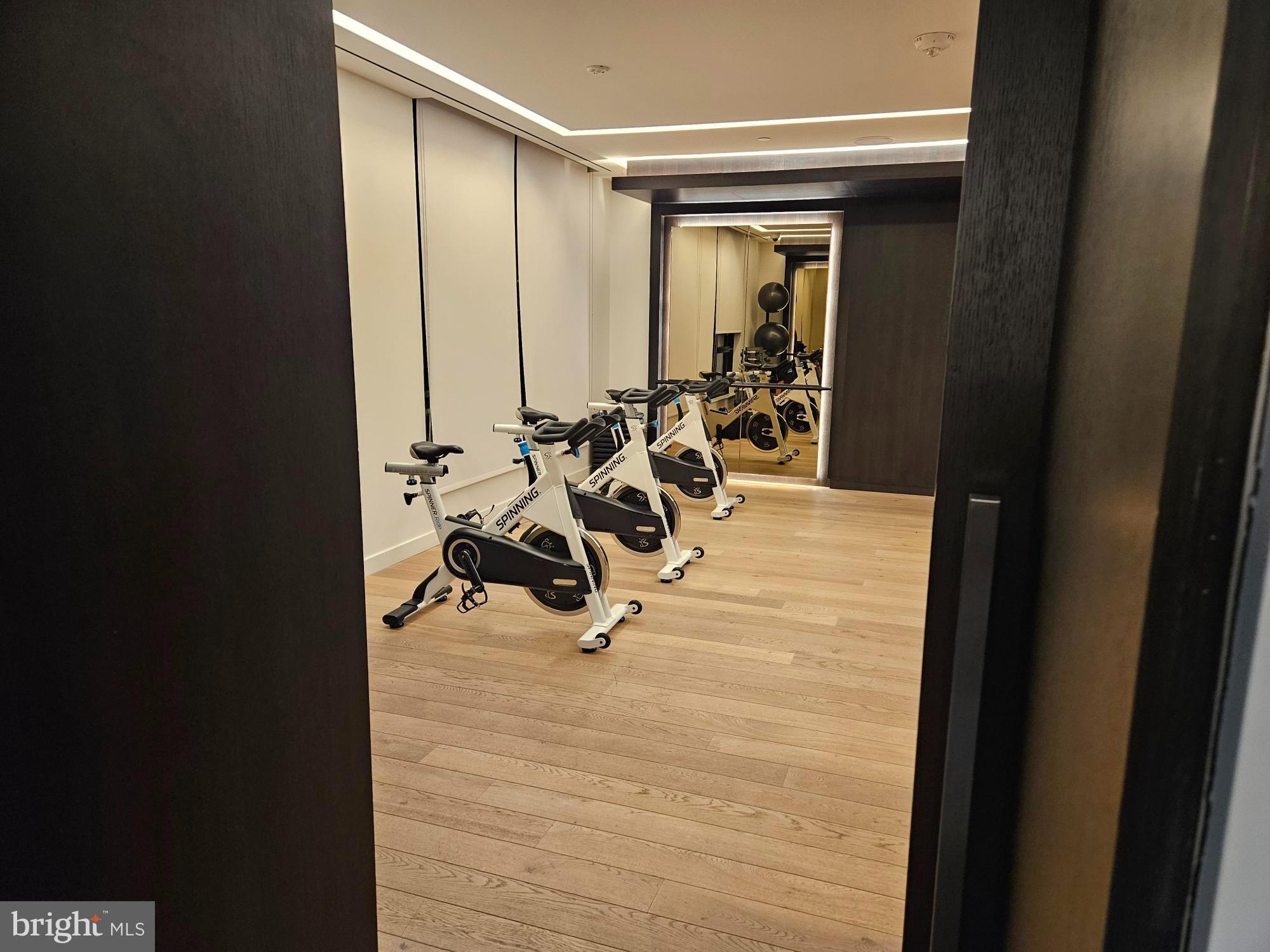 THE VERSE CONDO - Residential Lease