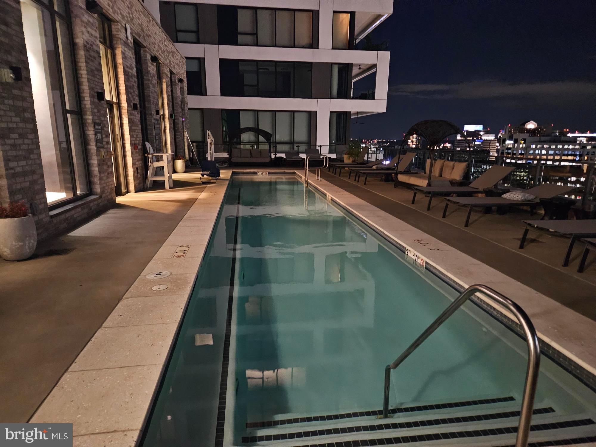 THE VERSE CONDO - Residential Lease