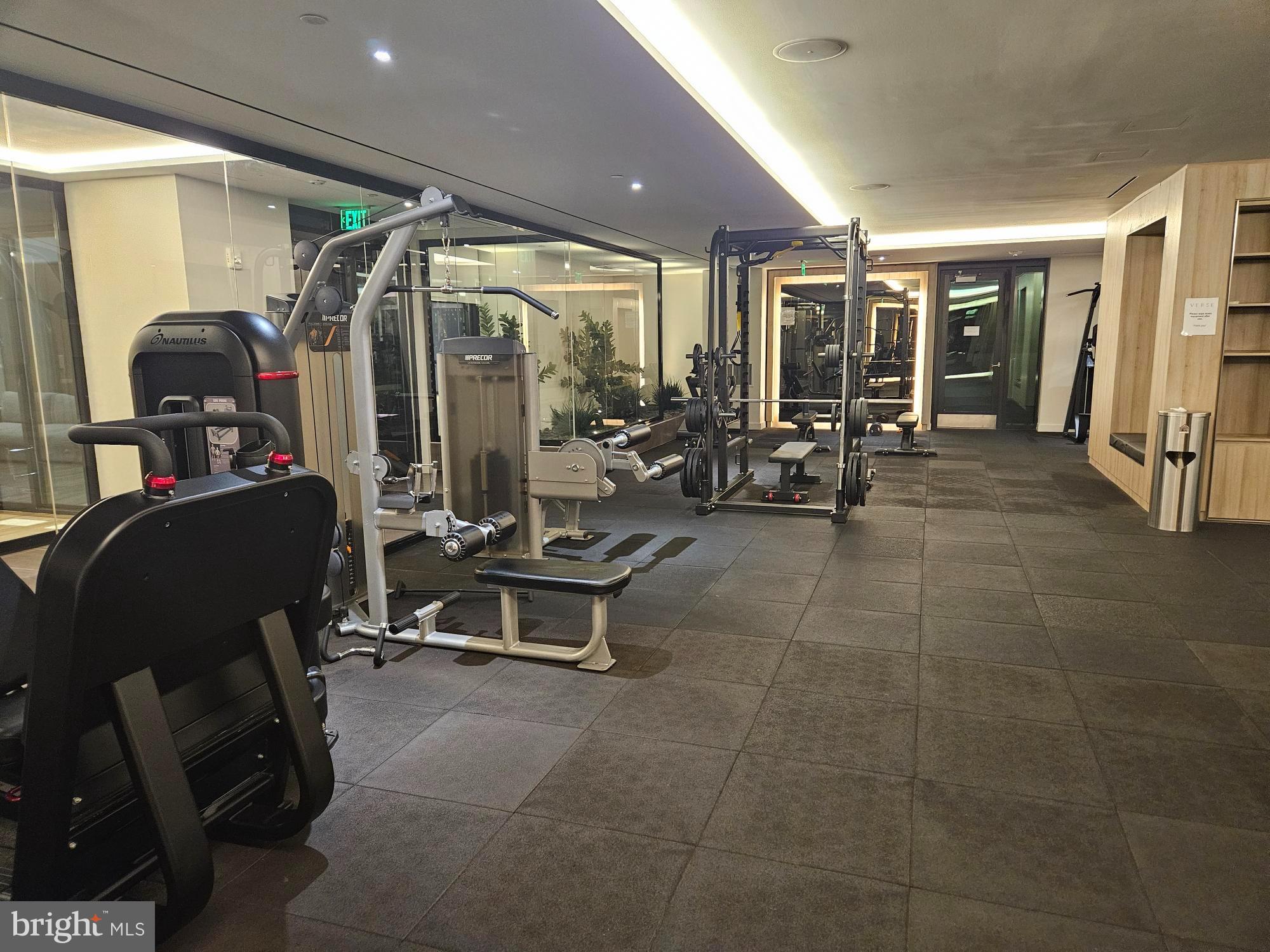 THE VERSE CONDO - Residential Lease