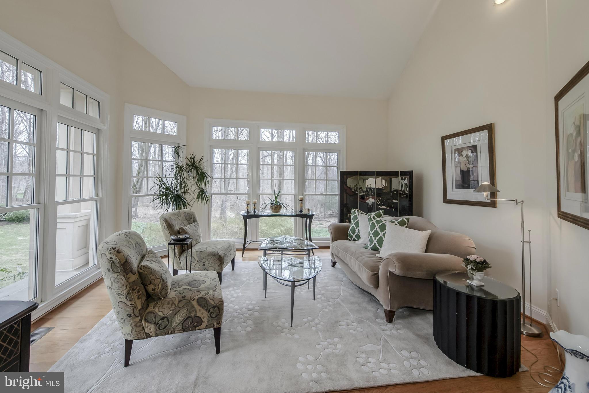 POTOMAC OUTSIDE - Residential