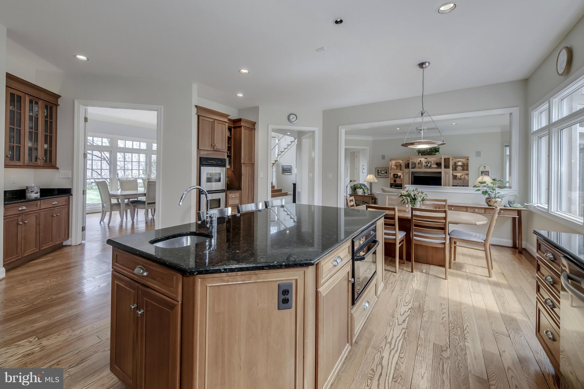 POTOMAC OUTSIDE - Residential