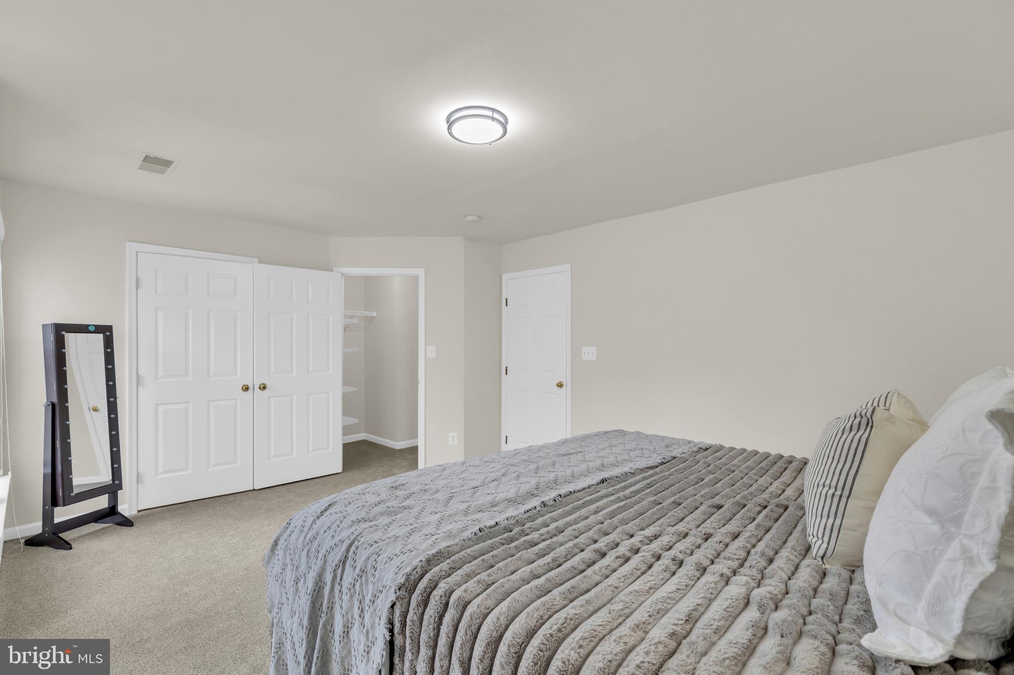 WELLESLEY - Residential