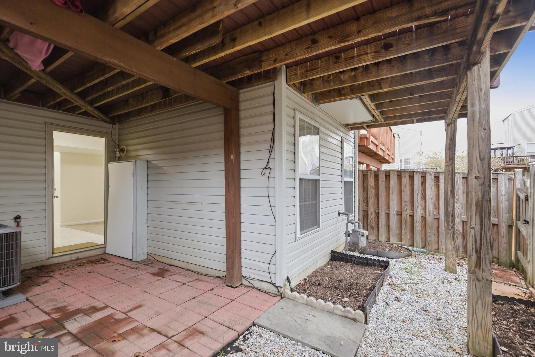 WELLESLEY - Residential