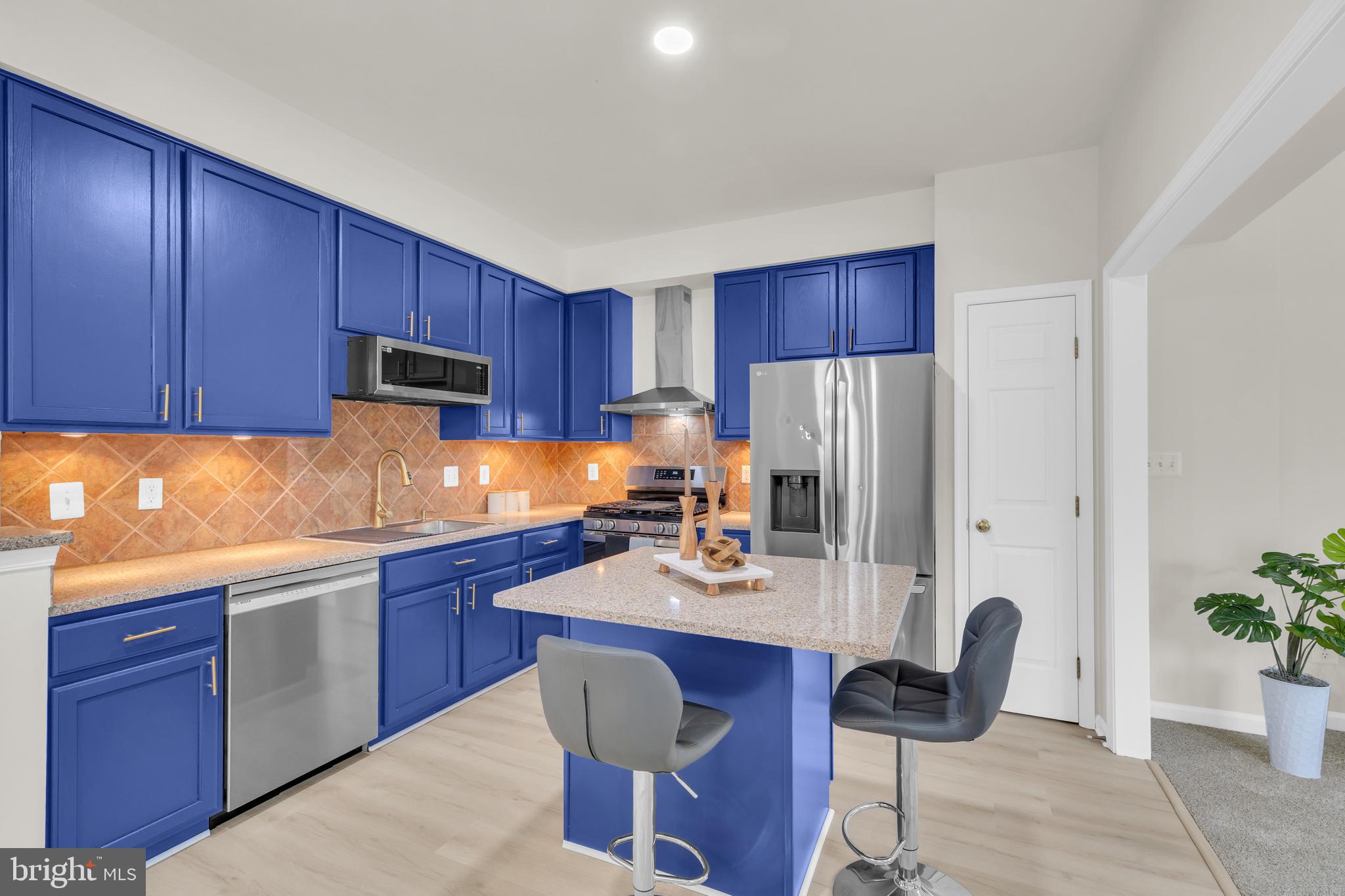 WELLESLEY - Residential