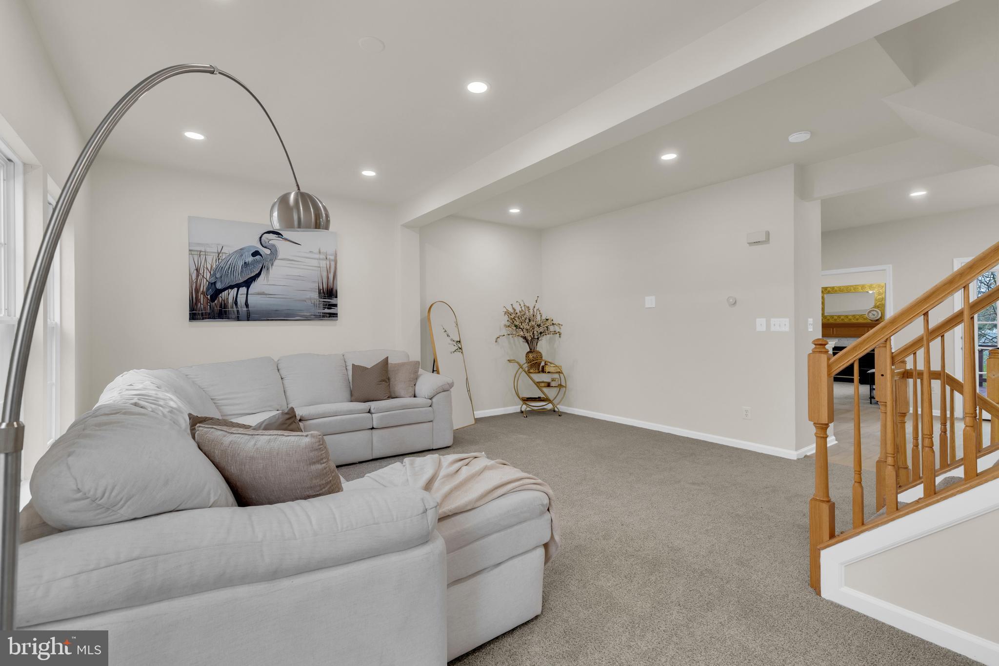 WELLESLEY - Residential