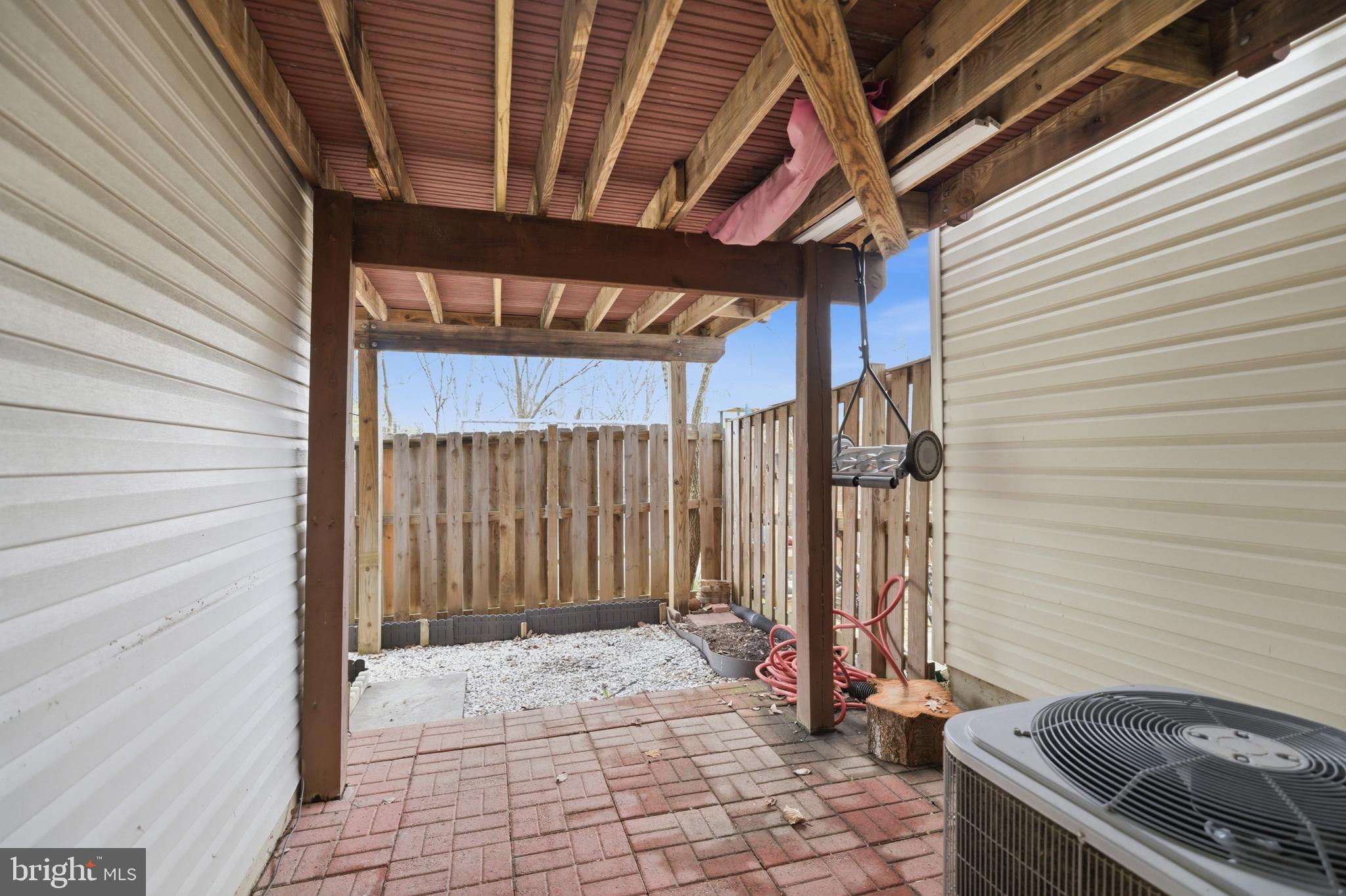 WELLESLEY - Residential