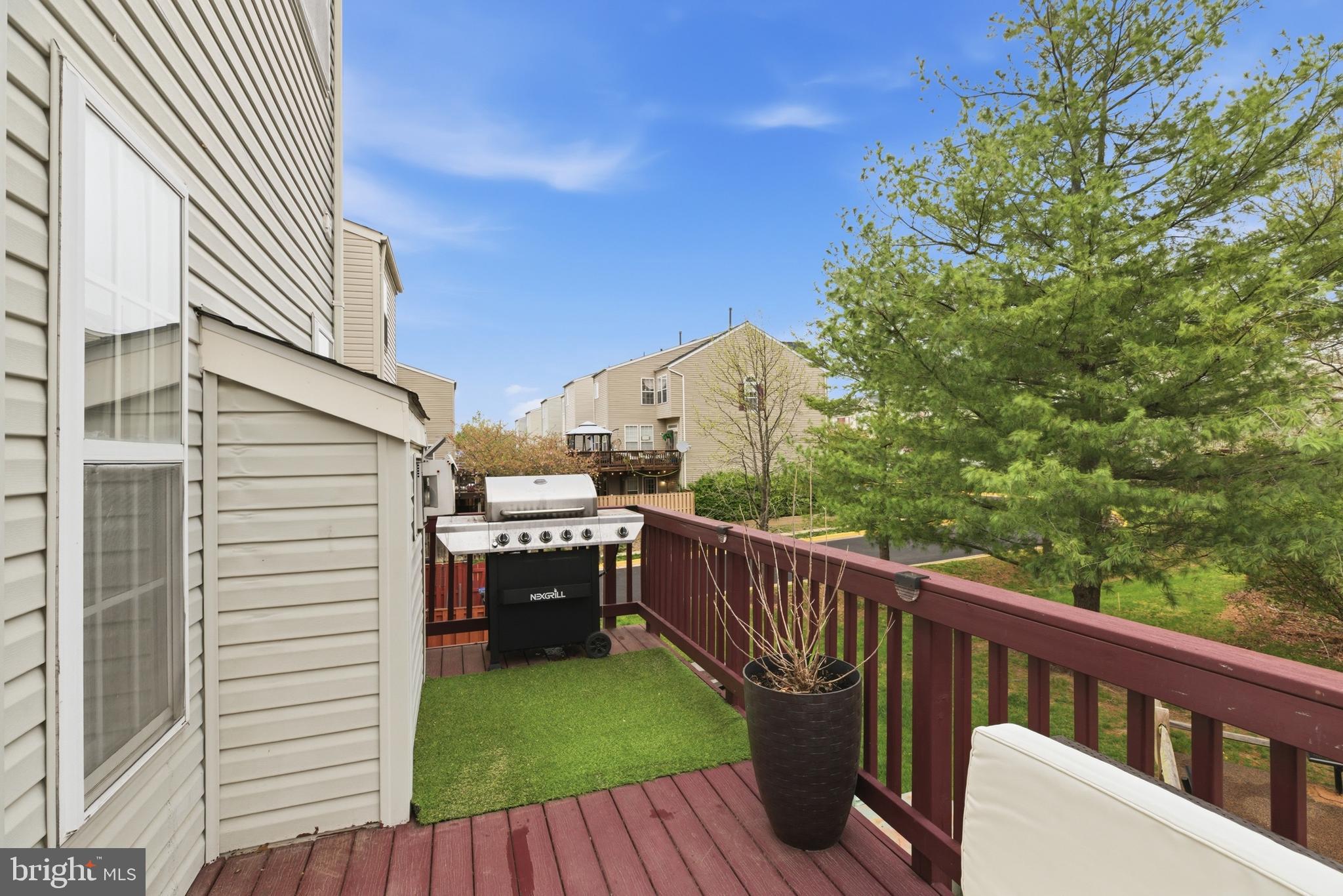 WELLESLEY - Residential