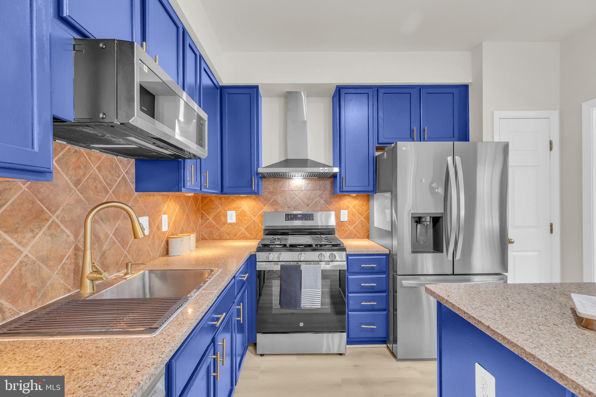 WELLESLEY - Residential