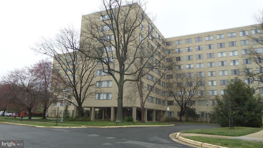 Bright, spacious studio/efficiency with large wall of windows overlooking the trees and open green space that surrounds River Towers,  just south of Old Town Alexandria and close to the GW bike path that borders the Potomac River* Freshly painted and partially furnished with a Queen-sized Murphy bed and a wall of built-in storage, this condo features a walk-in closet and large countertop eating area*  Parking and utilities included except phone, internet and cable*Conveniently  located along the bus route, only 2.5 miles to the Huntington Metro station and  just across the river from National Harbor and MGM*Walk to nearby Belle View shopping center, Mount Vernon RECenter with indoor pool and Ice Arena, county Library, marina and walking trails*River Towers amenities include an outdoor pool, club room and patio, tennis and basketball courts, exercise room, garden plots, playground, car wash area and laundry facilities*  For lease, if available, are storage cubicles and storage for bicycles, kayaks, canoes, recreational vehicles, small sailboats and powerboats*  Available now for a quick move-in.
