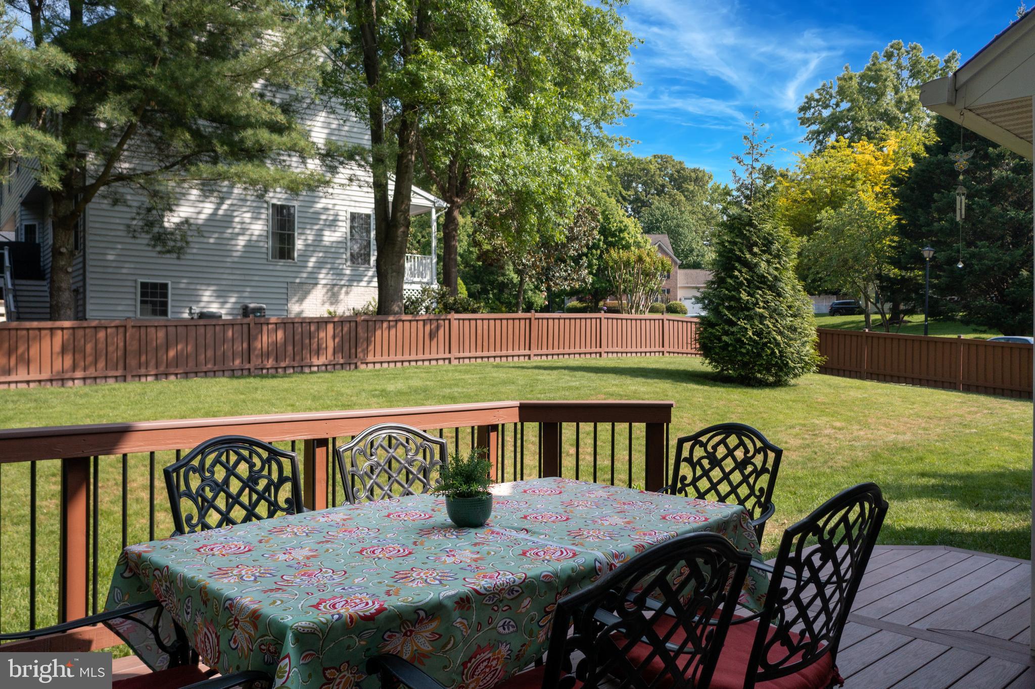 SOUTH RUN OAKS - Residential