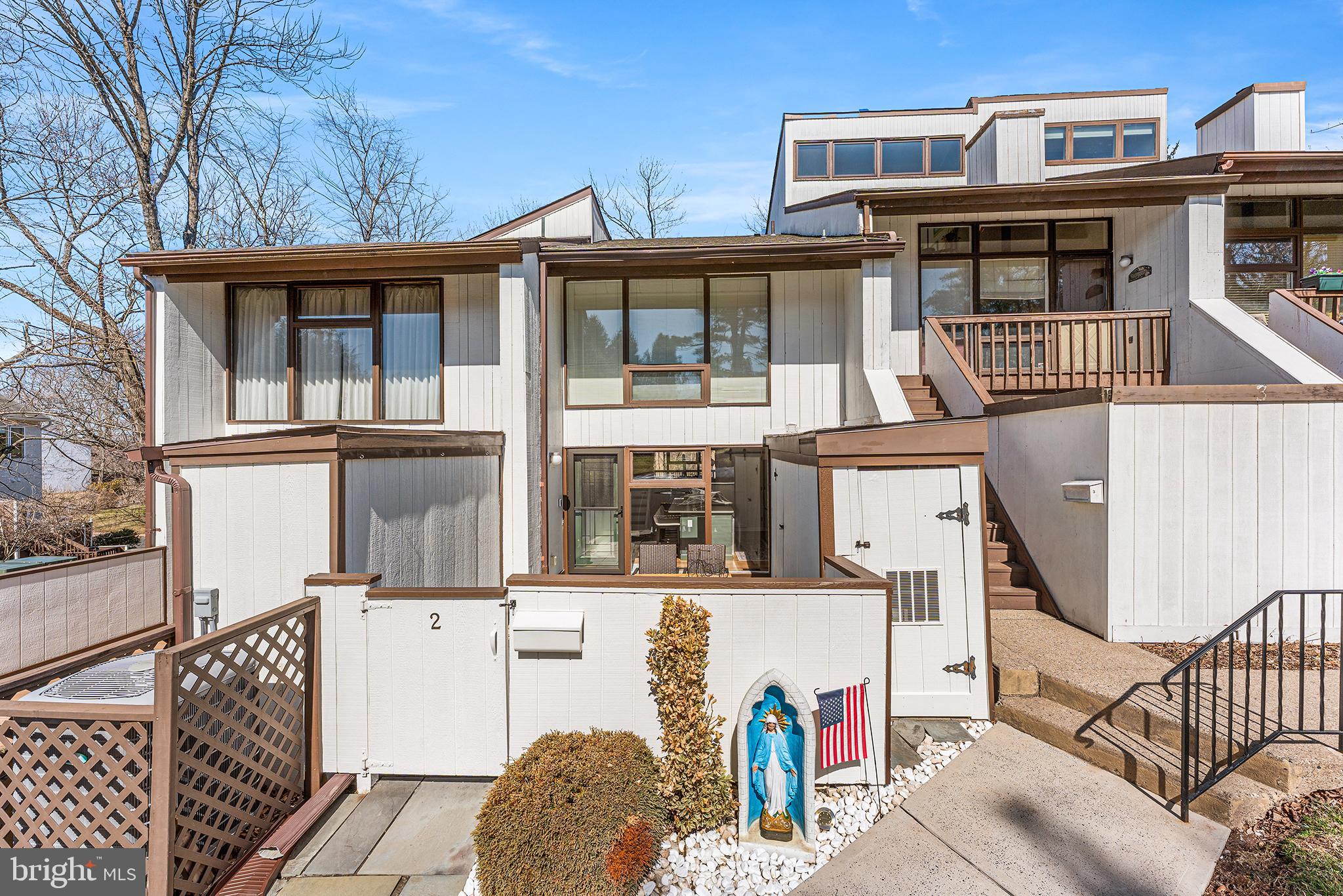 VILLAGE II - Residential